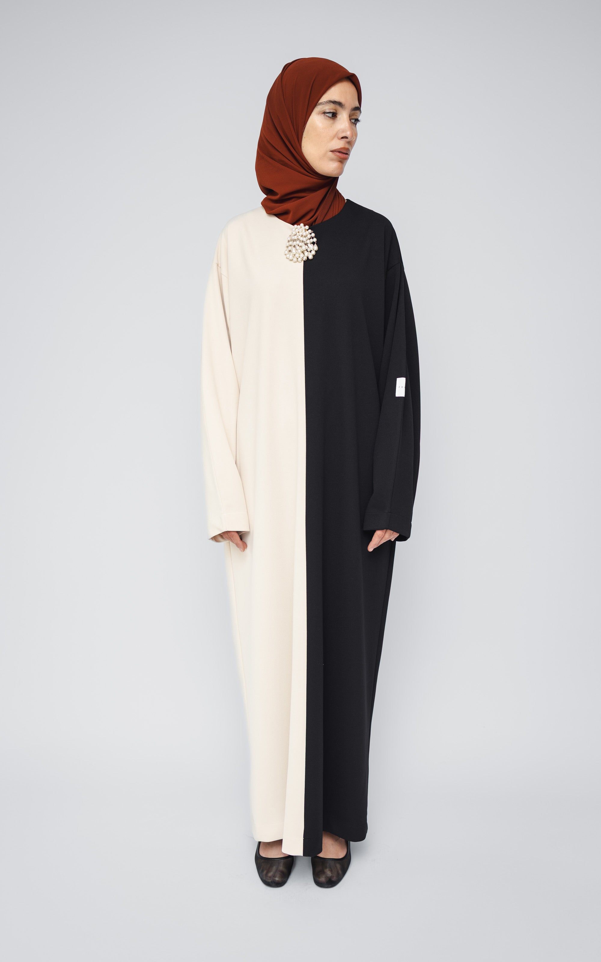 SWAN ABAYA