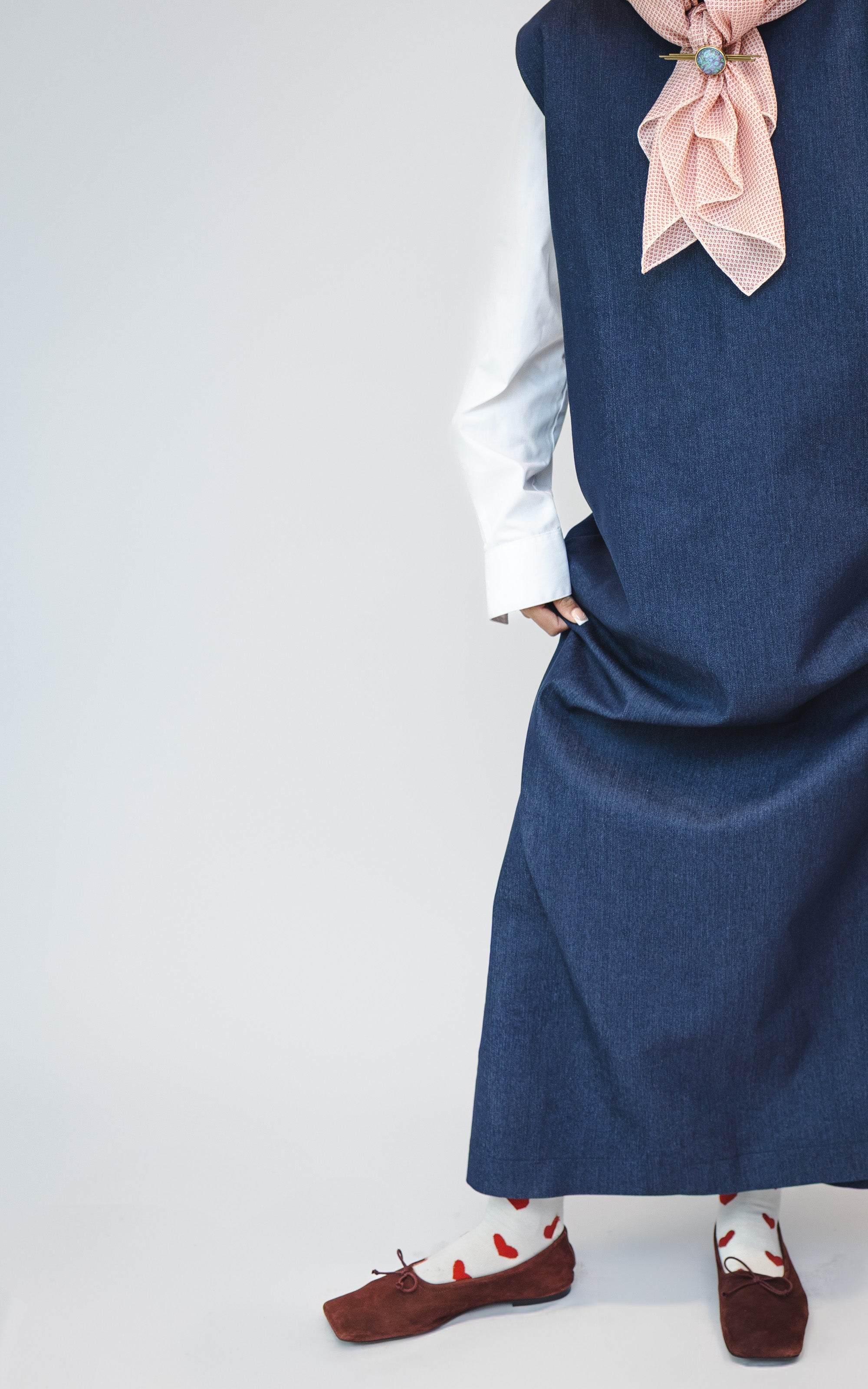 SLEEVELESS DRESSES