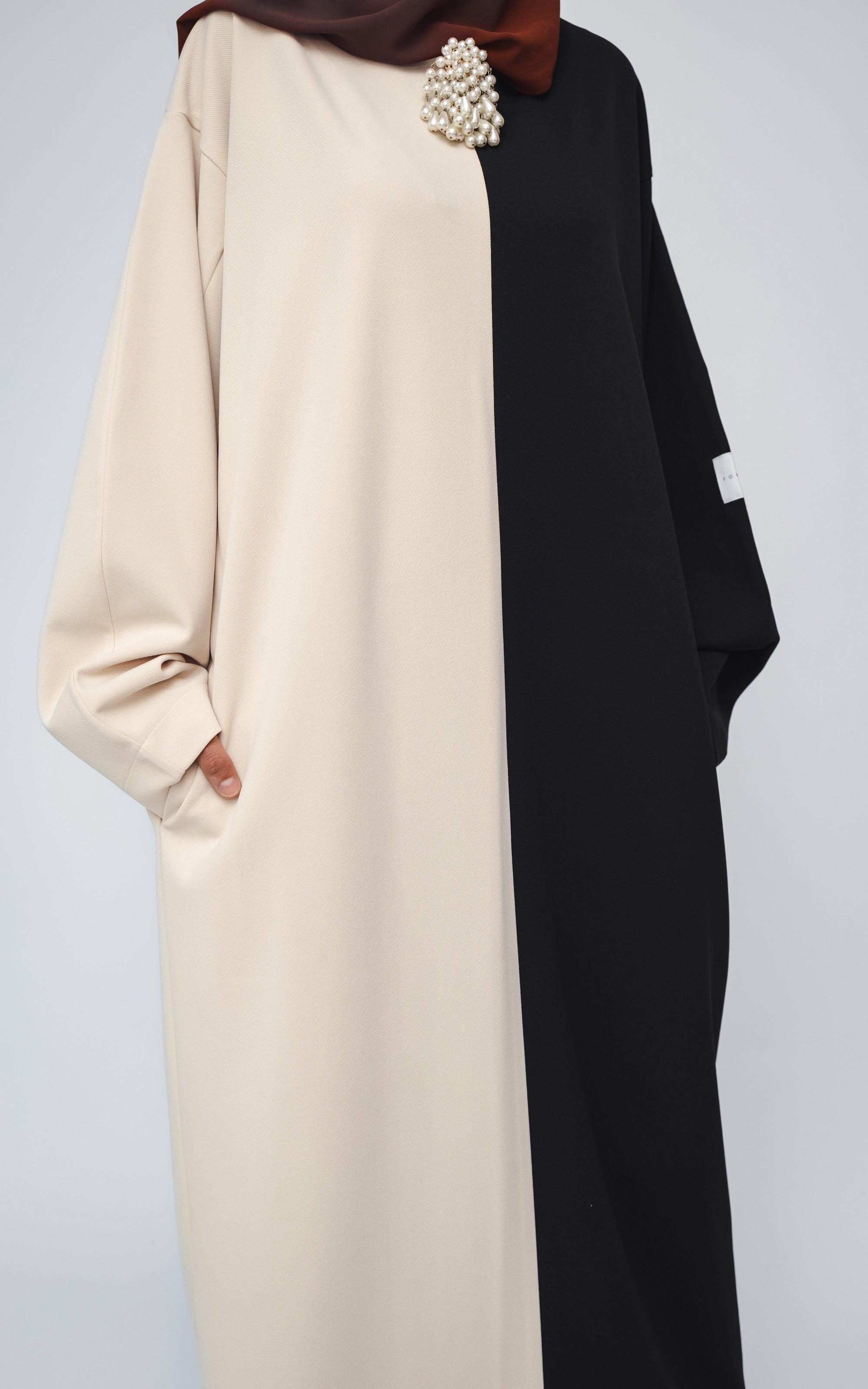 SWAN ABAYA