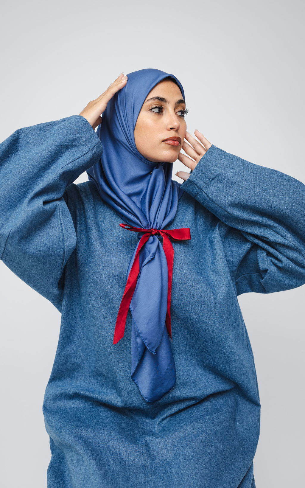FALCON ABAYA